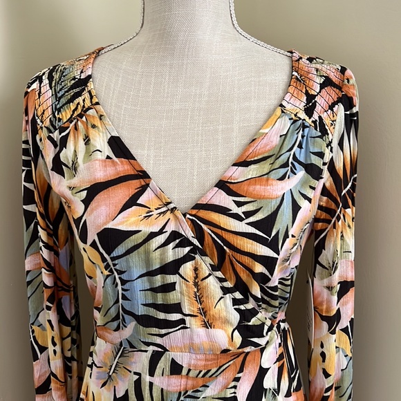 🆕 Billabong Romance Mini Dress - Picture 8 of 15